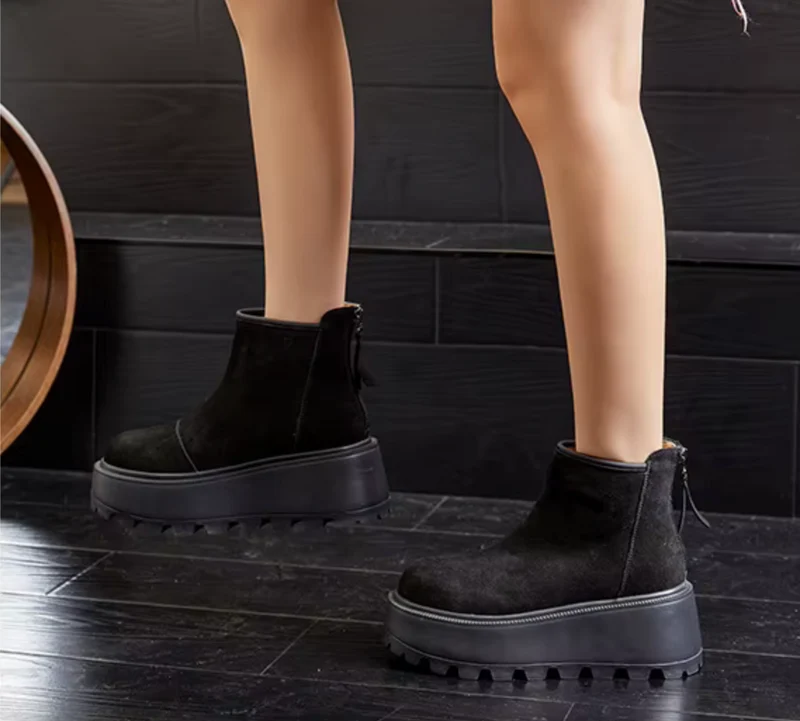 SnowGlide - Winter-Boots mit Stil und Komfort