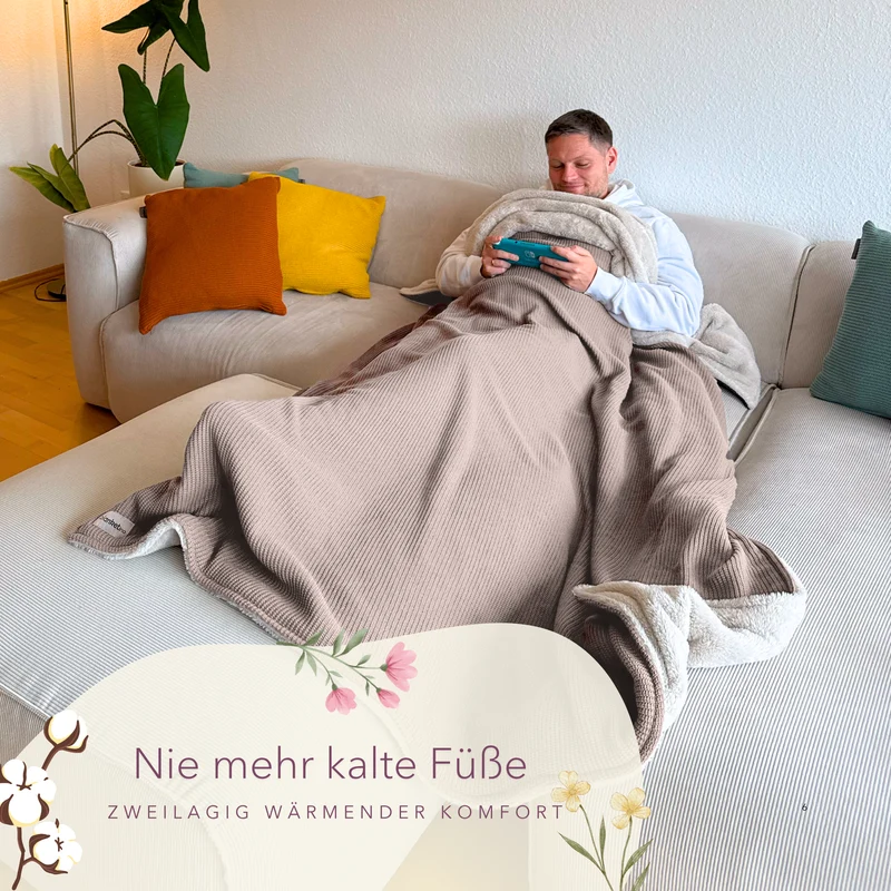 Kuscheldecke mit Baumwollstrick · Mandel-Beige