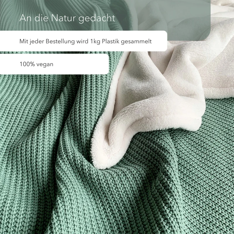 Kuscheldecke mit Ärmeln · Baumwollstrick · Seegrün