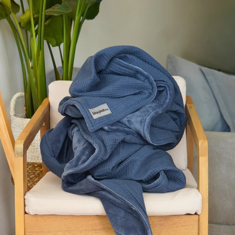 Kuscheldecke "Vollkommen" Dunkelblau