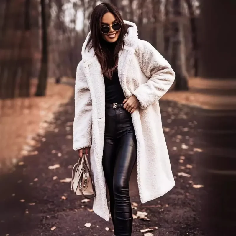 FlauschFlair | Stylische Herbst/Winter Damenjacke 2024