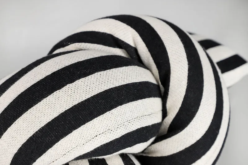 Schöner Wohnen Knotenkissen – Strickkissen im modernen Design – Stilvoller Blickfang für Sofa & Bett
