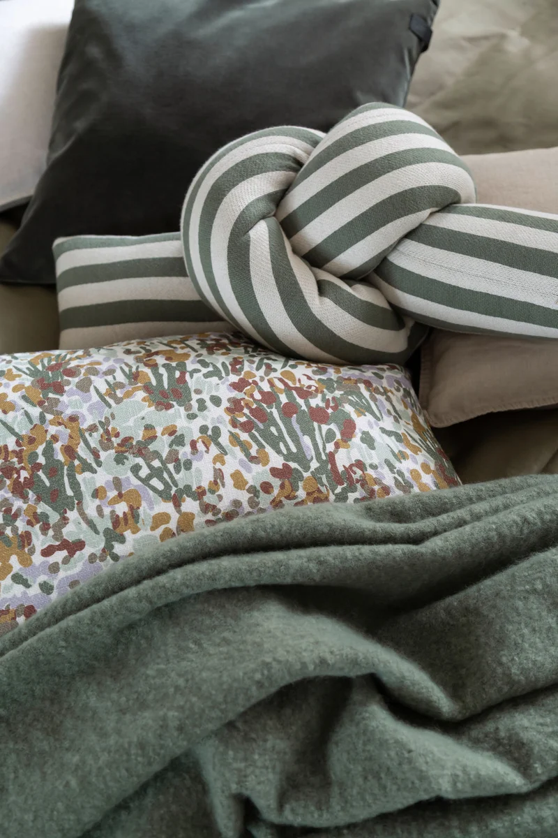 Schöner Wohnen Knotenkissen – Strickkissen im modernen Design – Stilvoller Blickfang für Sofa & Bett