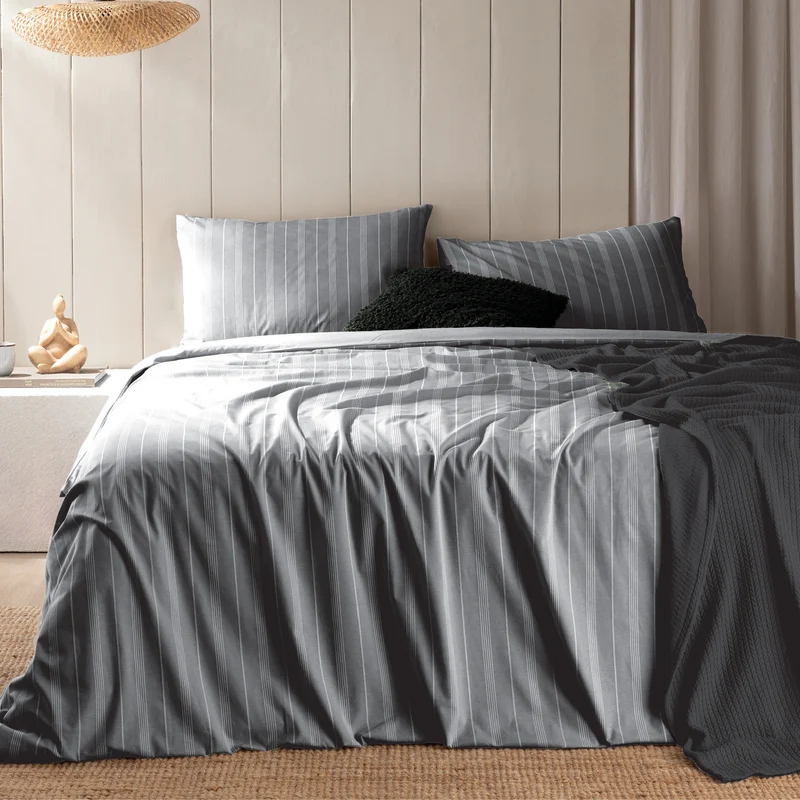 DecoHomeTextil Bettwäsche Set Bettgarnitur mit Reißverschluss Polycotton Jacquard Linien