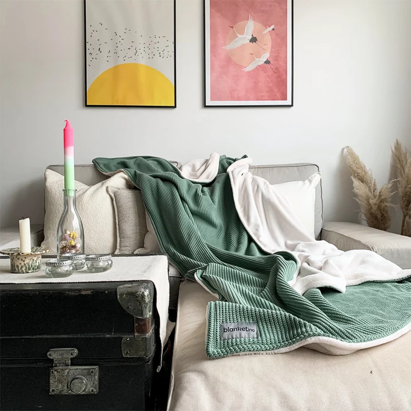 Kuscheldecke mit Baumwollstrick · Seegrün