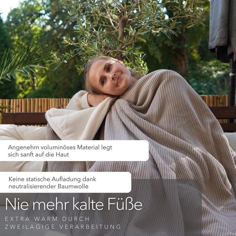 Kuscheldecke mit Baumwollstrick · Champagner