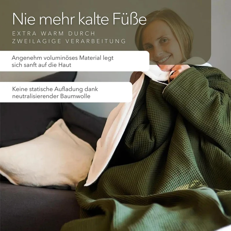 Kuscheldecke mit Ärmeln · Vollkommen · Waldgrün · Sandweiß