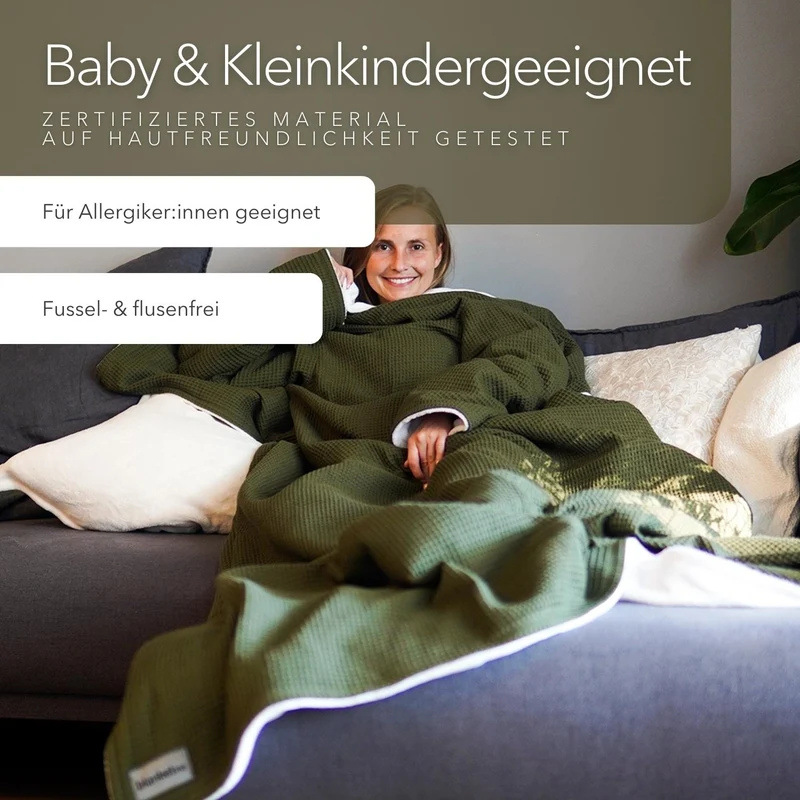 Kuscheldecke mit Ärmeln · Vollkommen · Waldgrün · Sandweiß