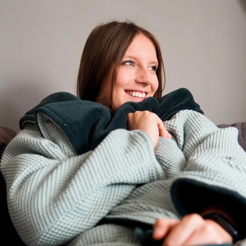 Kuscheldecke mit Ärmeln · Vollkommen · Mint · Smaragdgrün