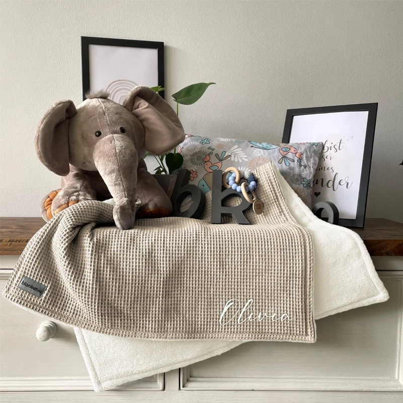 Babydecke mit Namen - 70 x 100 cm • Creme