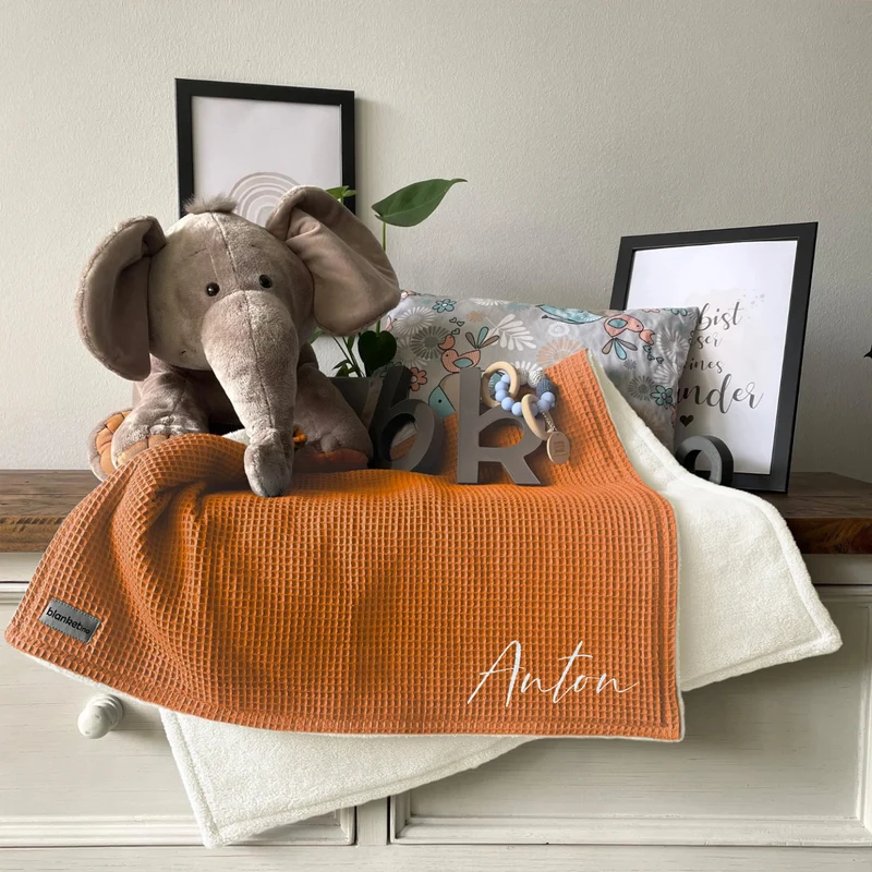 Babydecke mit Namen - 70 x 100 cm • Cognac