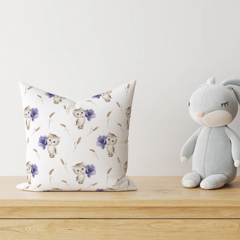 "Katze mit Blumen" Premium Kinderdekokissen