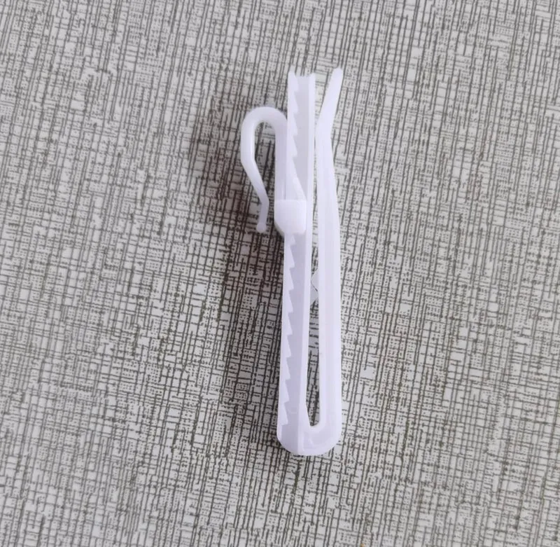 Verstellbare Gardinenhaken aus Kunststoff ca 8 cm - 50 Stück