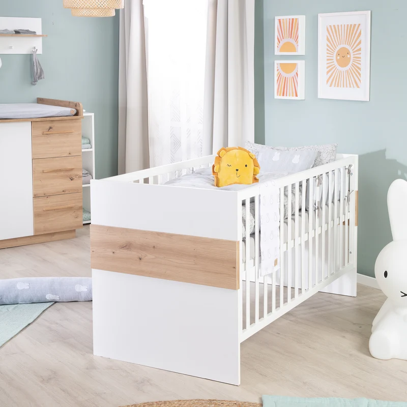 Kombi-Kinderbett Lion - Babybett umbaubar zum Juniorbett / 3-fach höhenverstellbar / 3 Schlupfsprossen - in Weiß