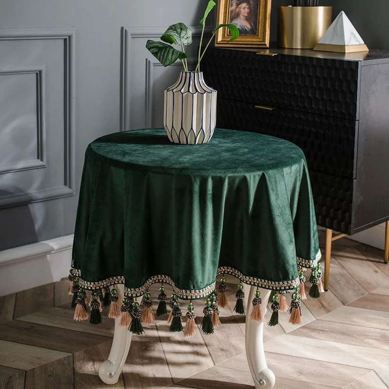 Runde Samt-Tischdecke mit Quasten – Maßgeschneiderte Größe