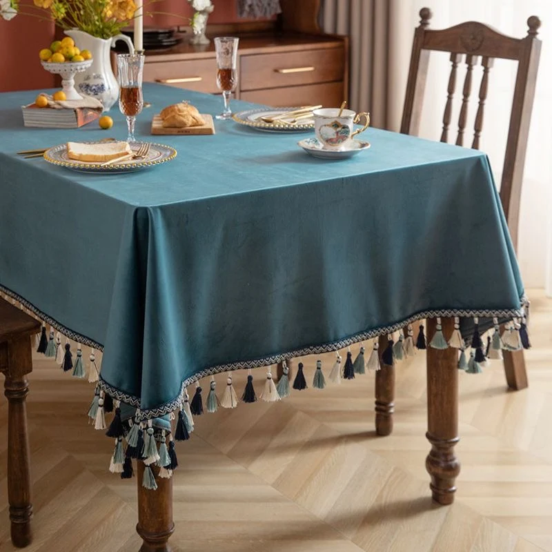 Samt-Tischdecke mit Quasten – Maßgeschneiderte Größe