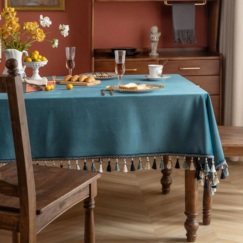 Samt-Tischdecke mit Quasten – Maßgeschneiderte Größe