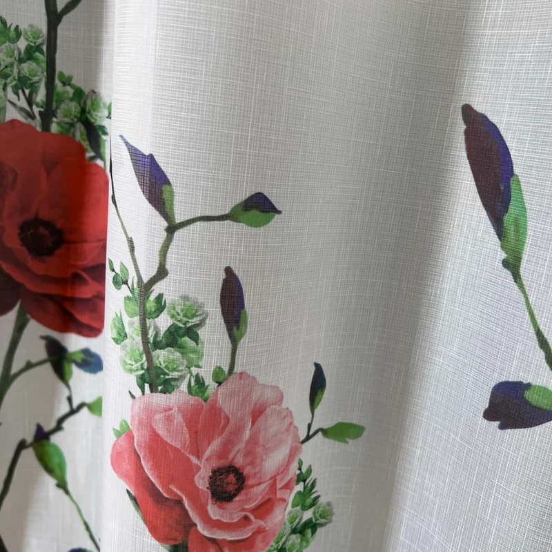 Gardine mit Rotemm Blumenmuster – mit Kräuselband (1 Stück)