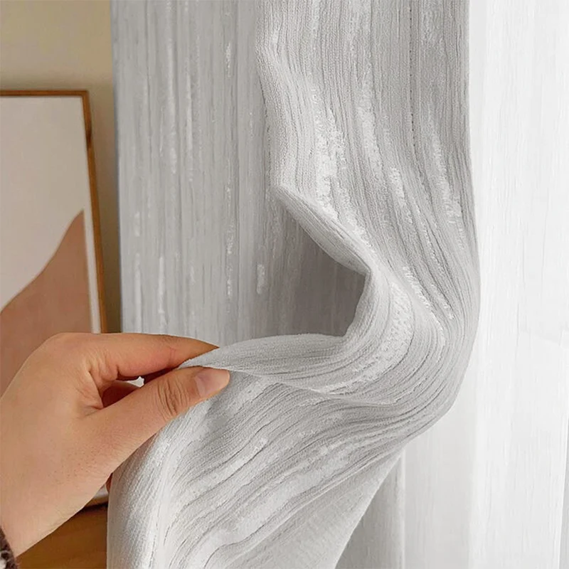 Moderner Vorhang Pearl Chenille 80% Verdunkelung Hellgrau – mit Kräuselband (1 Stück)