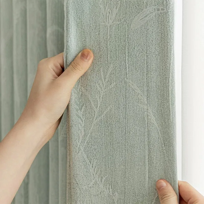 Vorhang Creamy Velvet floral Blumen Muster 95% Verdunkelung Olive – mit Kräuselband (1 Stück)