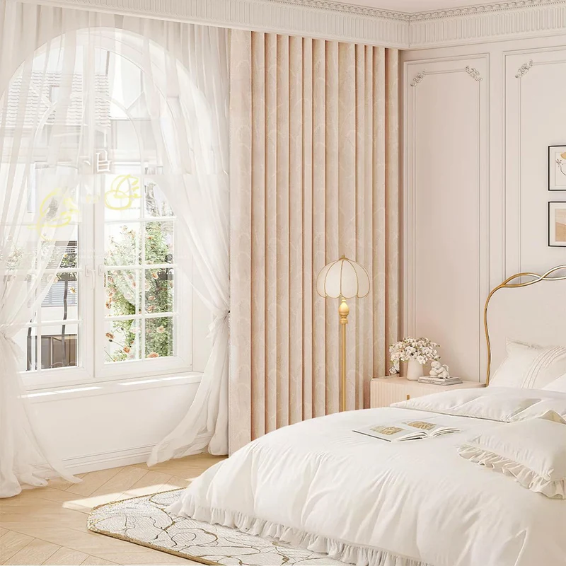 Vorhang Creamy Velvet floral Blumen Muster 95% Verdunkelung Hellrosa – mit Kräuselband (1 Stück)