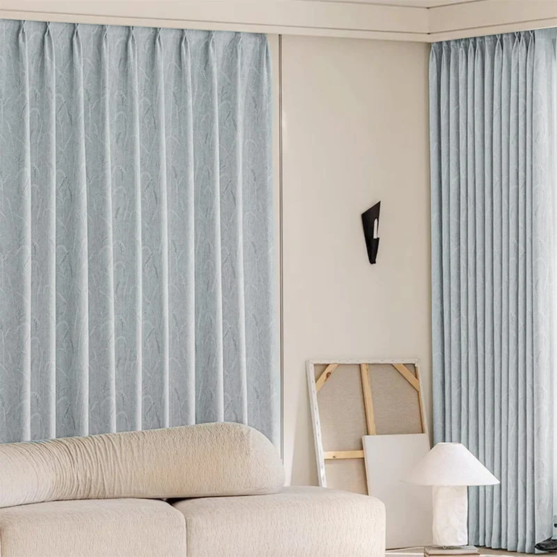 Vorhang Creamy Velvet floral Blumen Muster 99% Verdunkelung Hellgrau – mit Kräuselband (1 Stück)