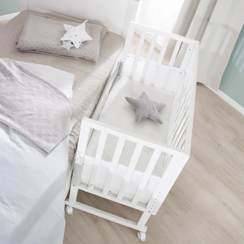 Stuben-/Beistellbett "safe asleep®" – 3 in 1 mit Barriere inkl. Matratze u. Nestchen, Holz weiß