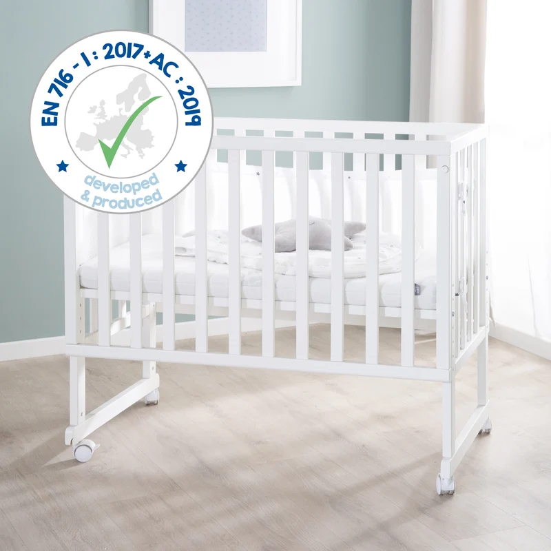 Stuben-/Beistellbett "safe asleep®" – 3 in 1 mit Barriere inkl. Matratze u. Nestchen, Holz weiß