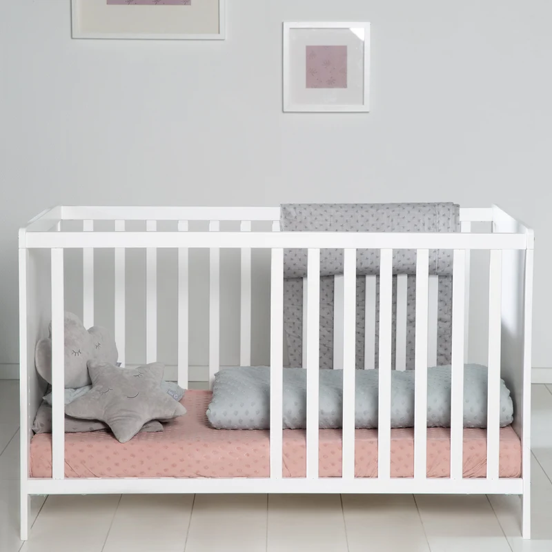 2-in-1 Beistell- und Babybett inkl. Matratze / höhenverstellbar / 5 Schlupfsprossen / Lattenrost - in Weiß