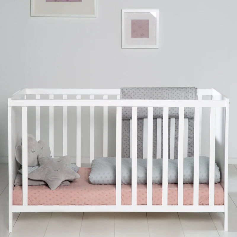 2-in-1 Beistell- und Babybett inkl. Matratze / höhenverstellbar / 5 Schlupfsprossen / Lattenrost - in Weiß