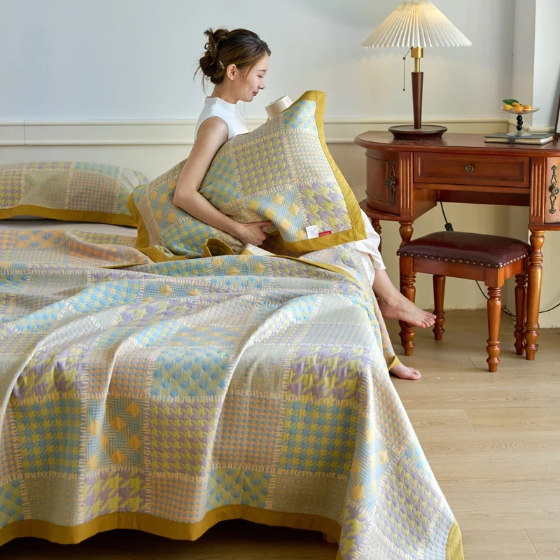Kuscheln Sie sich in unsere Tagesdecke aus 100 % Baumwolle ein – luxuriöser Retro-Charme
