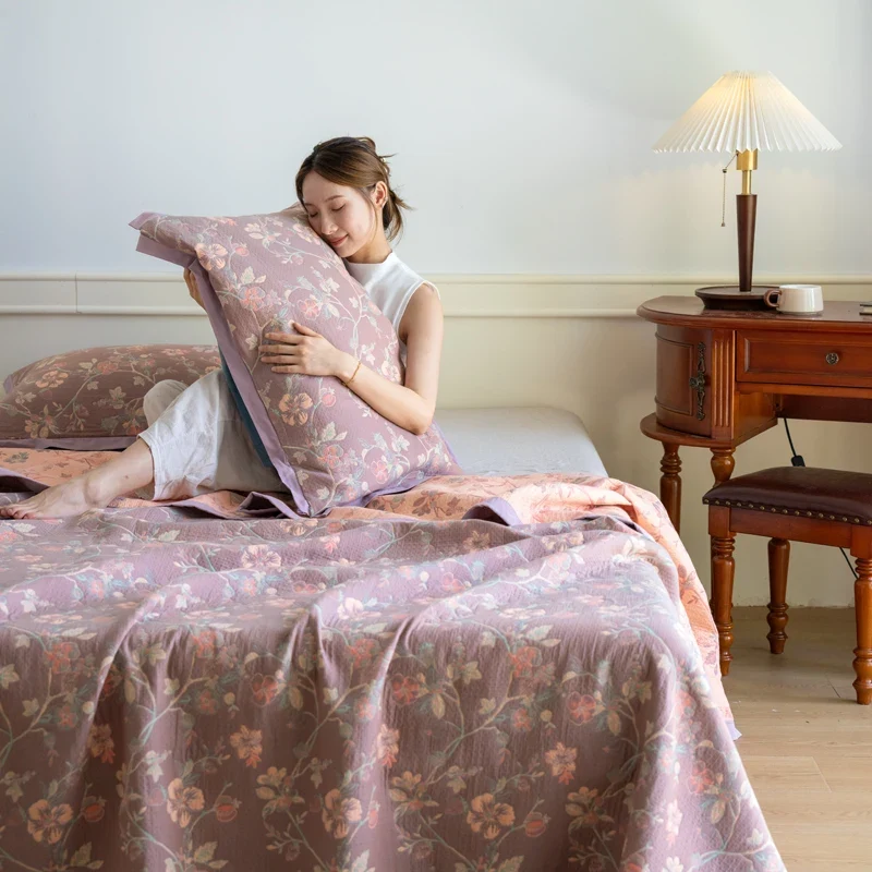 Kuscheln Sie sich in unsere Tagesdecke aus 100 % Baumwolle ein – luxuriöser Retro-Charme