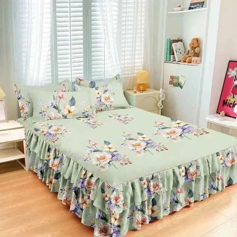Verwandeln Sie Ihr Schlafzimmer mit unserem floralen Bettrock-Set – stilvolle und schützende Bettwäsche