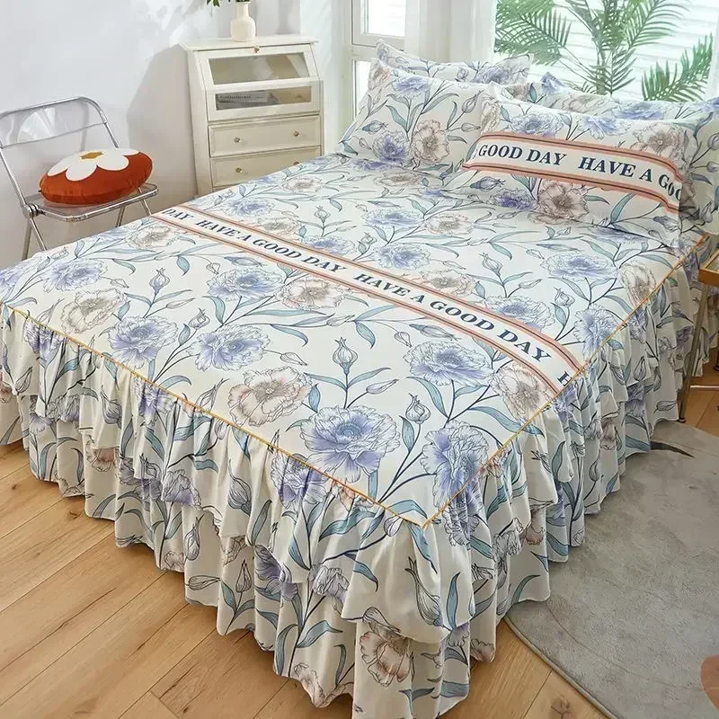 Verwandeln Sie Ihr Schlafzimmer mit unserem floralen Bettrock-Set – stilvolle und schützende Bettwäsche