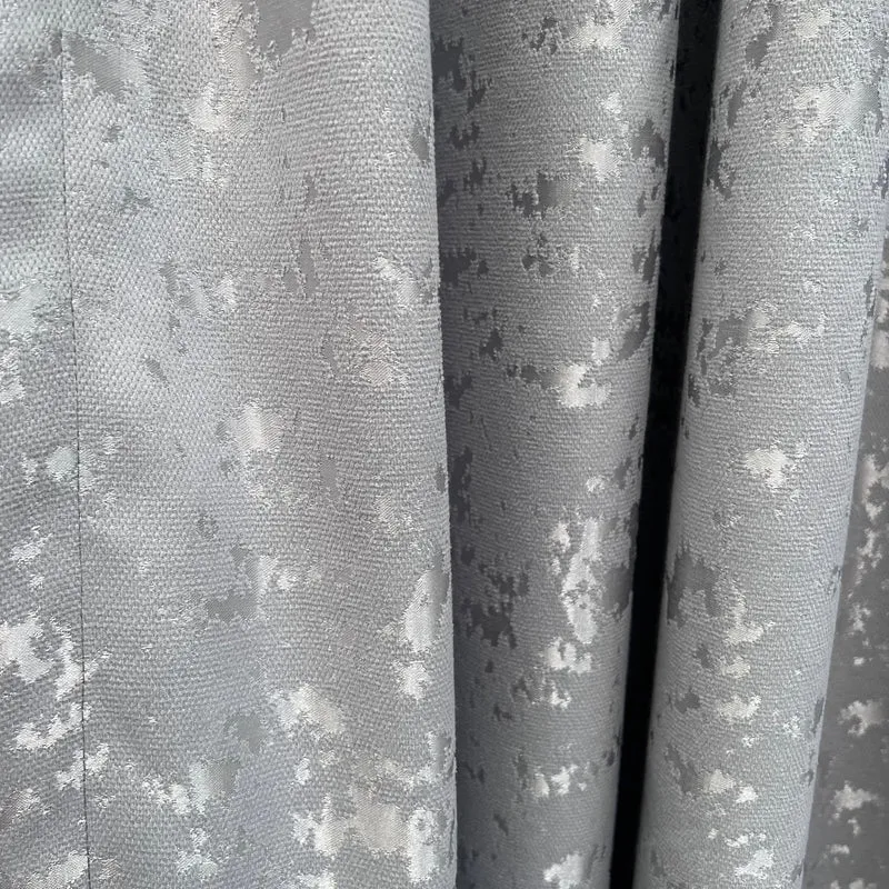 Deko Vorhang mit eleganter Textur Oberfläche Hellgrau – mit Kräuselband (1 Stück)