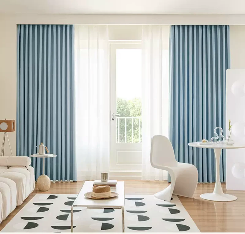 Samt Vorhang 70% halbdeckend Babyblau – mit Kräuselband (1 Stück)