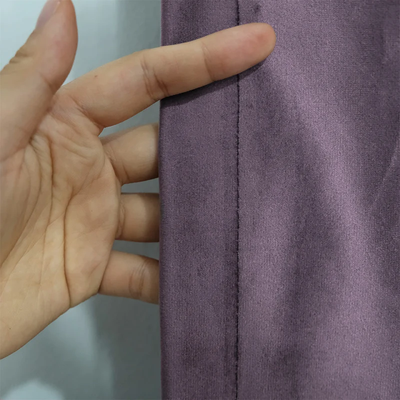 Samt Vorhang 70% halbdeckend Violet – mit Kräuselband (1 Stück)