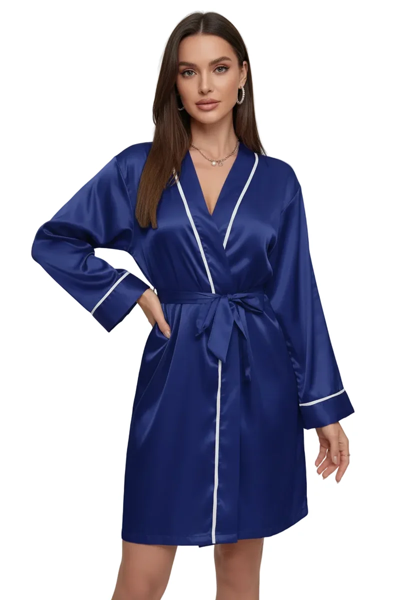 Steigern Sie Ihren Komfort mit unserem Damen-Kimono-Bademantel aus Satin.