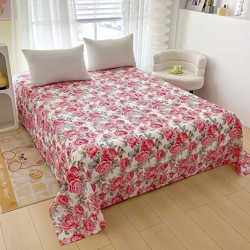 Bettwäsche mit rotem Blumenmuster – erhältlich in den Größen Doppelbett, Einzelbett, Queensize und Kingsize.