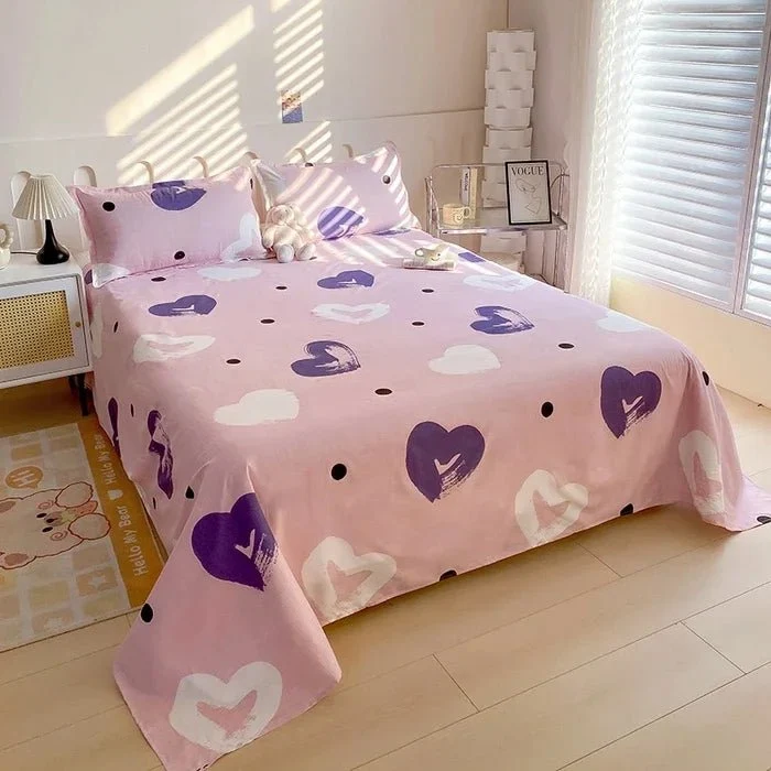 Bettwäsche mit rotem Blumenmuster – erhältlich in den Größen Doppelbett, Einzelbett, Queensize und Kingsize.