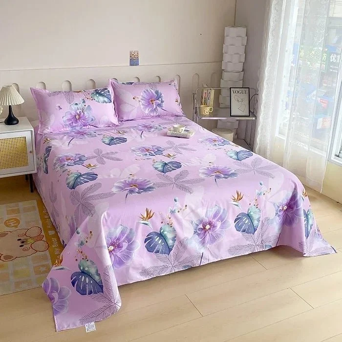 Bettwäsche mit rotem Blumenmuster – erhältlich in den Größen Doppelbett, Einzelbett, Queensize und Kingsize.