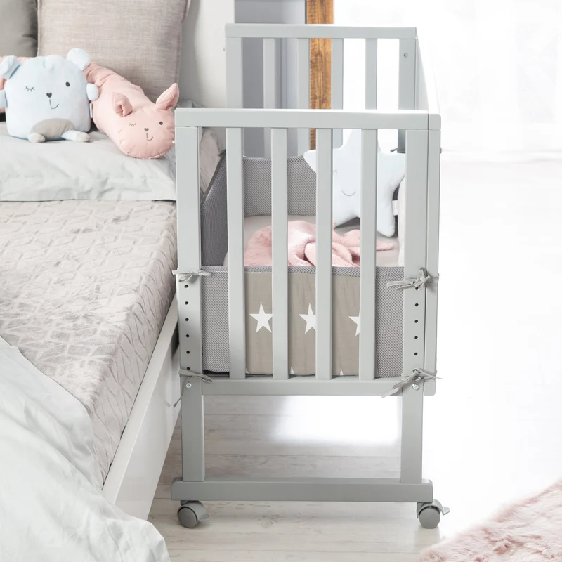 Stuben-/Beistellbett "safe asleep®" – 2 in 1 mit Barriere "Little Stars", inkl. Matratze u. Nestchen