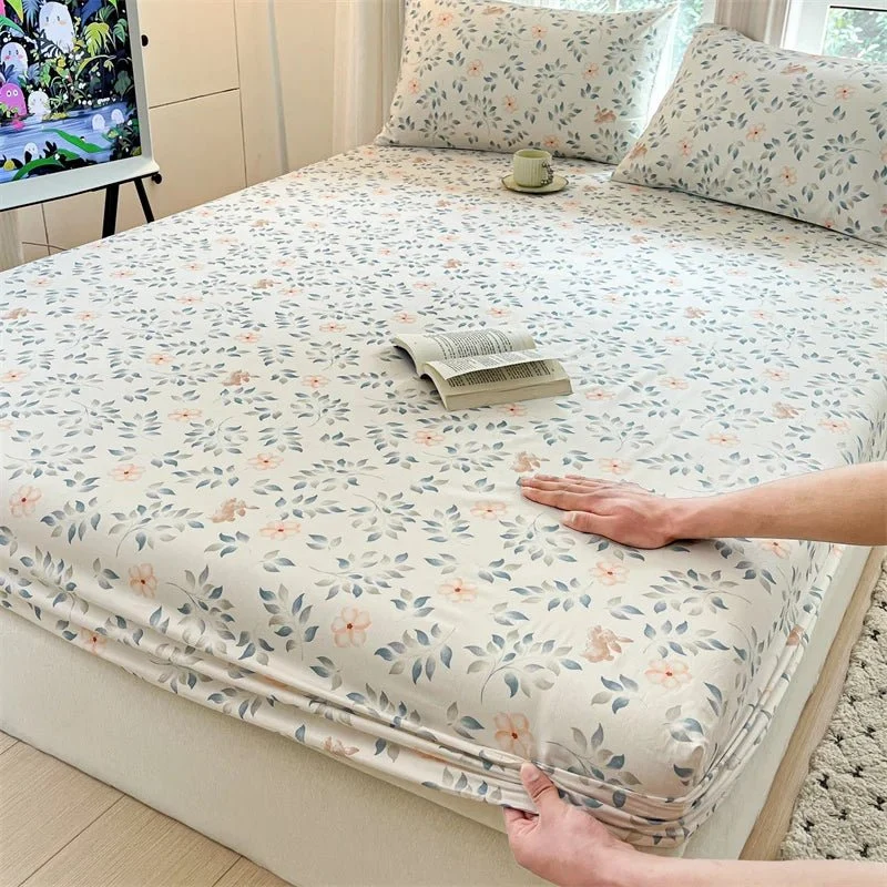 Spannbettlaken mit Blumenmuster – 100 % Baumwolle, erhältlich in den Größen Einzelbett, Queen und King.