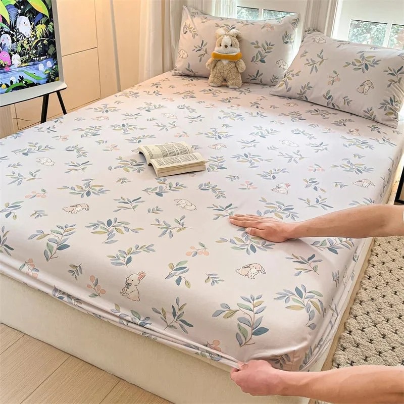 Spannbettlaken mit Blumenmuster – 100 % Baumwolle, erhältlich in den Größen Einzelbett, Queen und King.