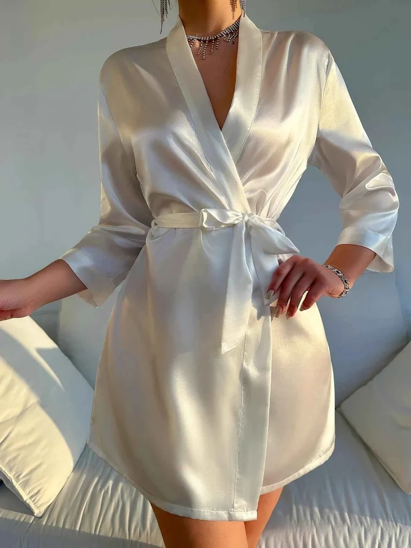 Eleganter Satin-Nachtmantel für Damen – Luxuriöses, langärmeliges Nachthemd mit V-Ausschnitt und Gürtel