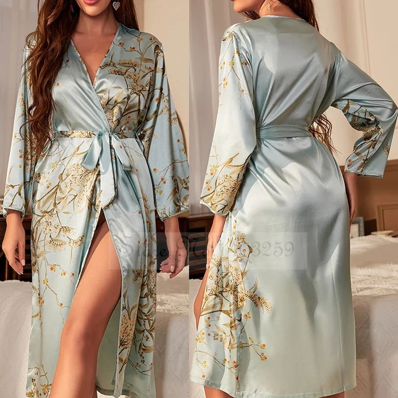 Attraktives Satin-Bademantel-Set für Damen mit Kirschblumenmuster