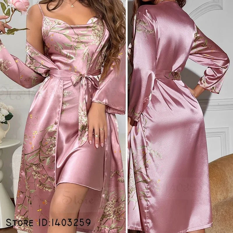 Attraktives Satin-Bademantel-Set für Damen mit Kirschblumenmuster