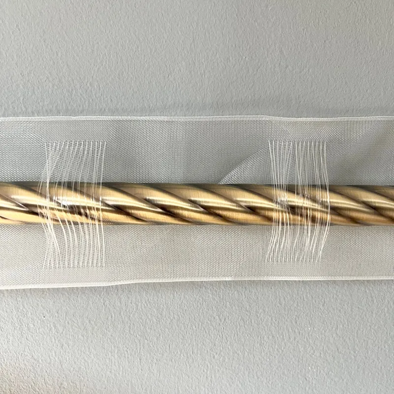 Verarbeitung: 10 cm breite Stange für Vorhänge und Gardinen.