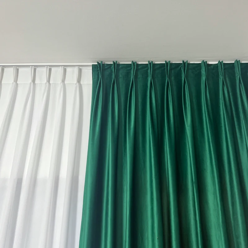 Duo-Samtvorhang – 80 % Lichtschutz, Grün-Elfenbein – mit Kräuselband (1 Stück)