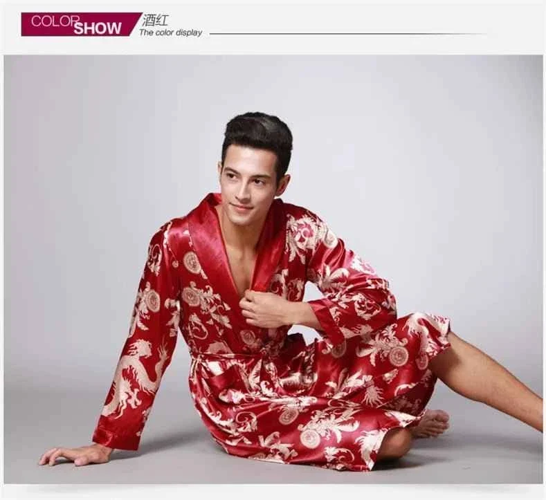Kimono-Bademantel aus Seidensatin für Herren mit goldenem Drachenmotiv, knielang